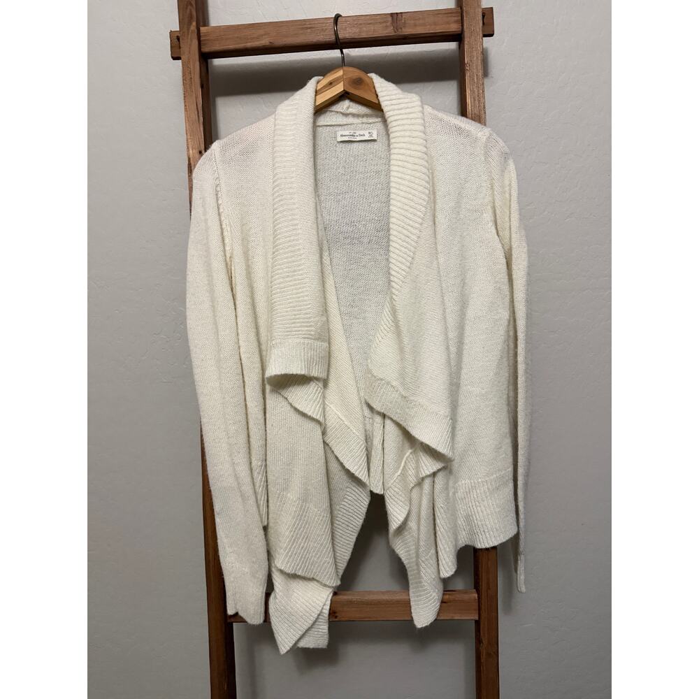 ABERCROMBIE AND FITCH LuxeLoft Short-Sleeve Cardigan | Size M/L